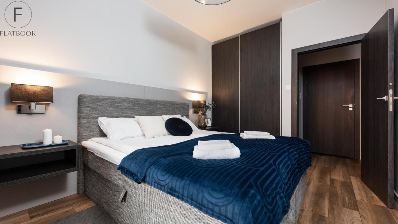 Flatbook - City Center Apartments Brabank With Parking กดัญสก์ ภายนอก รูปภาพ