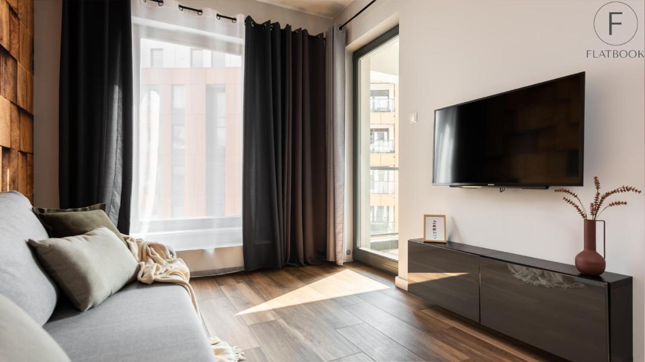 Flatbook - City Center Apartments Brabank With Parking กดัญสก์ ภายนอก รูปภาพ